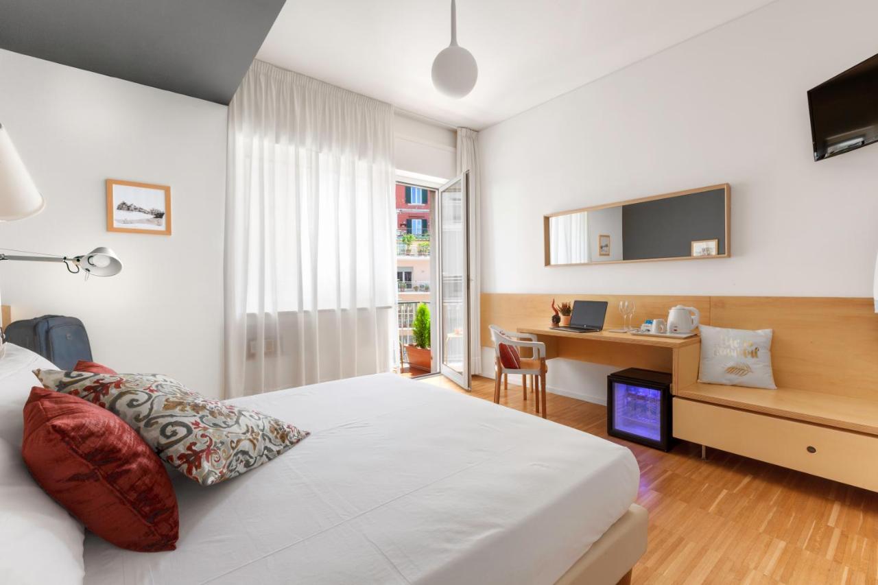 Vivaldo Suite Piazza Dei Martiri - Guest House Nápoles Exterior foto